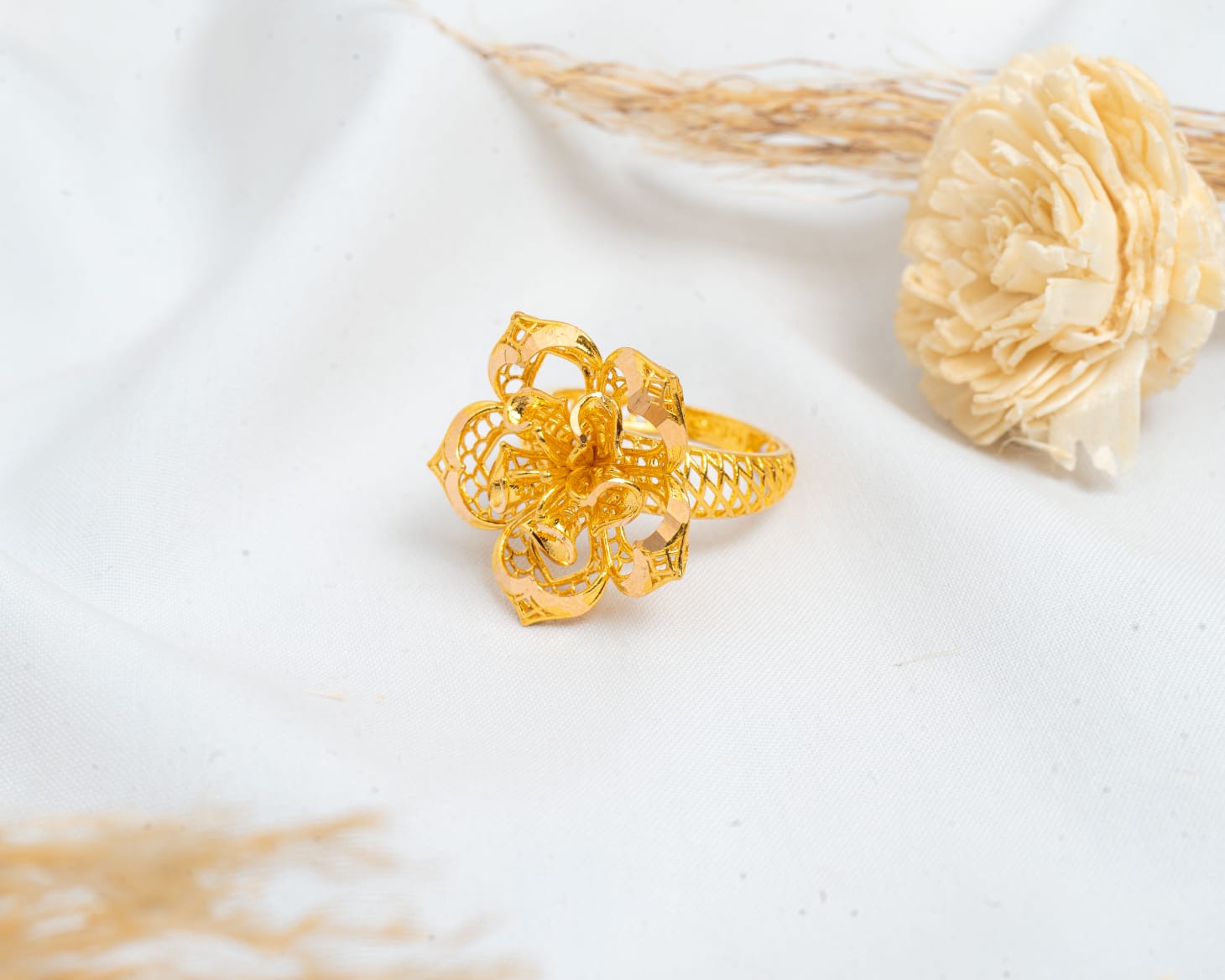 Gold Ear Rings - Shagoon Jewellers Nepal